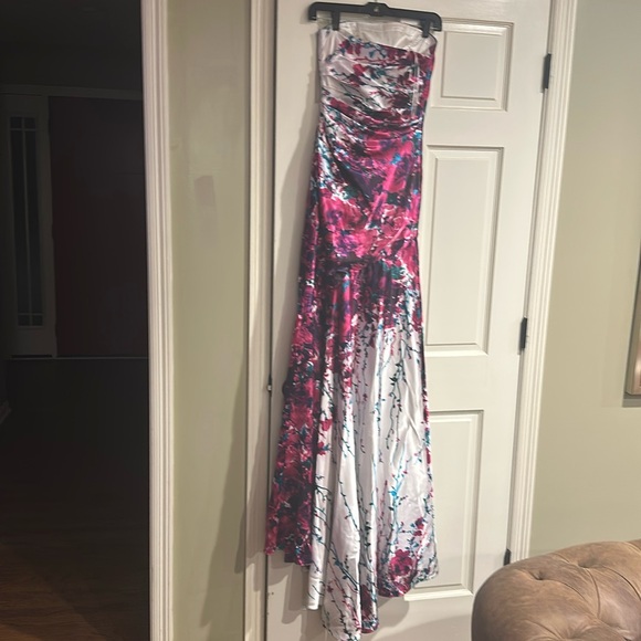 Stunning Cache Satin Floral Gown strapless with asymmetric lines train pink teal - Picture 7 of 11